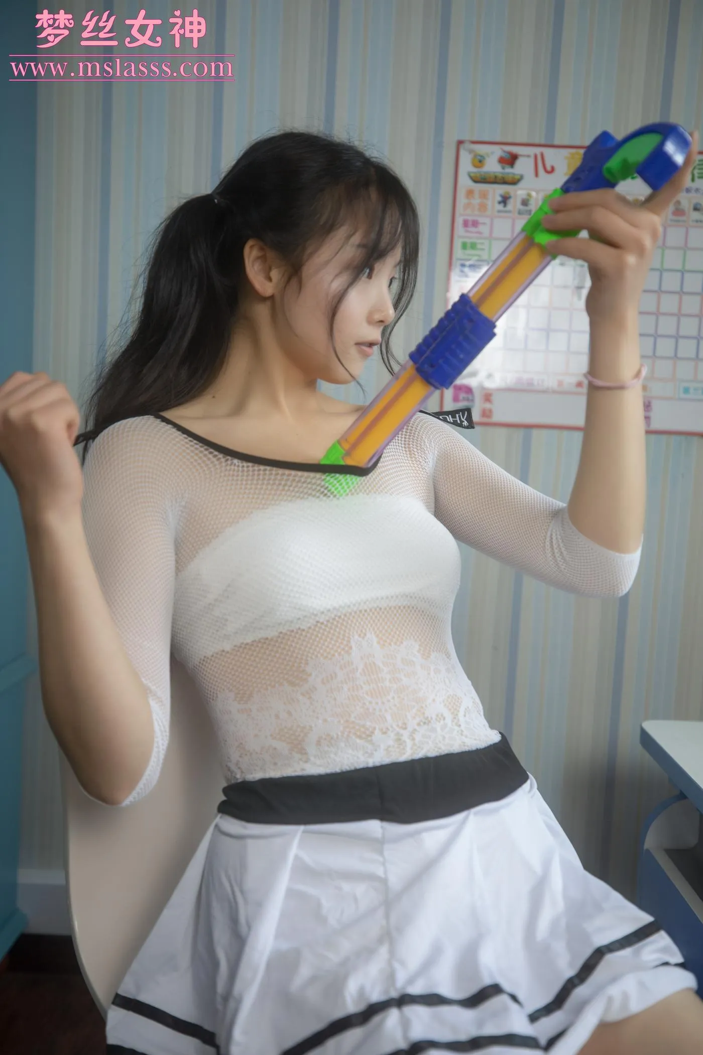 [MSLASS梦丝女神] 2020.12.24 NO.137 灵唯 双马尾杀 [64P]插图2